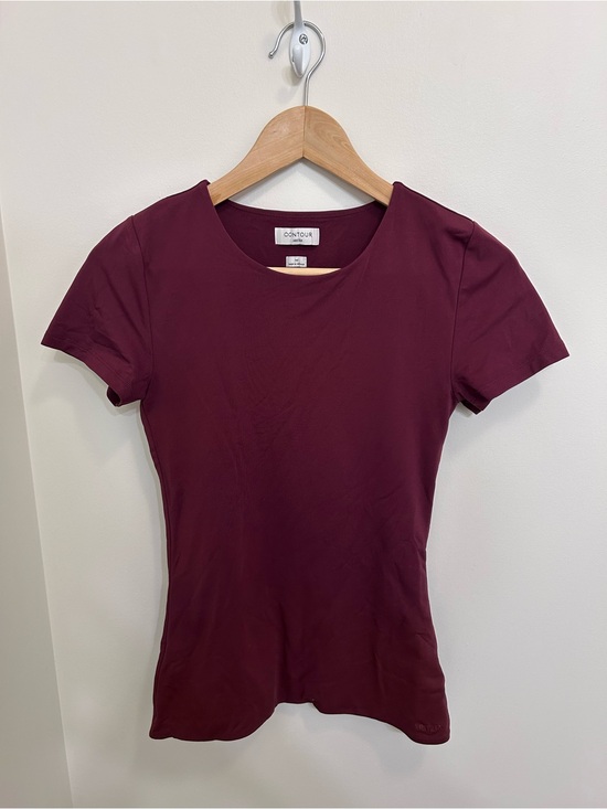 Aritzia Tops - Aritzia Women's Contour Short Sleeve Crewneck Tee — Burgundy